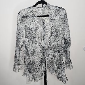 Women's Black and White Patterned Blouse Vintage